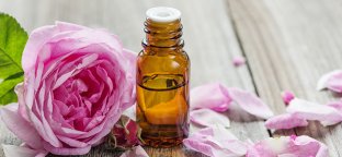 L'Olio di Rosa Mosqueta, un alleato per la tua pelle